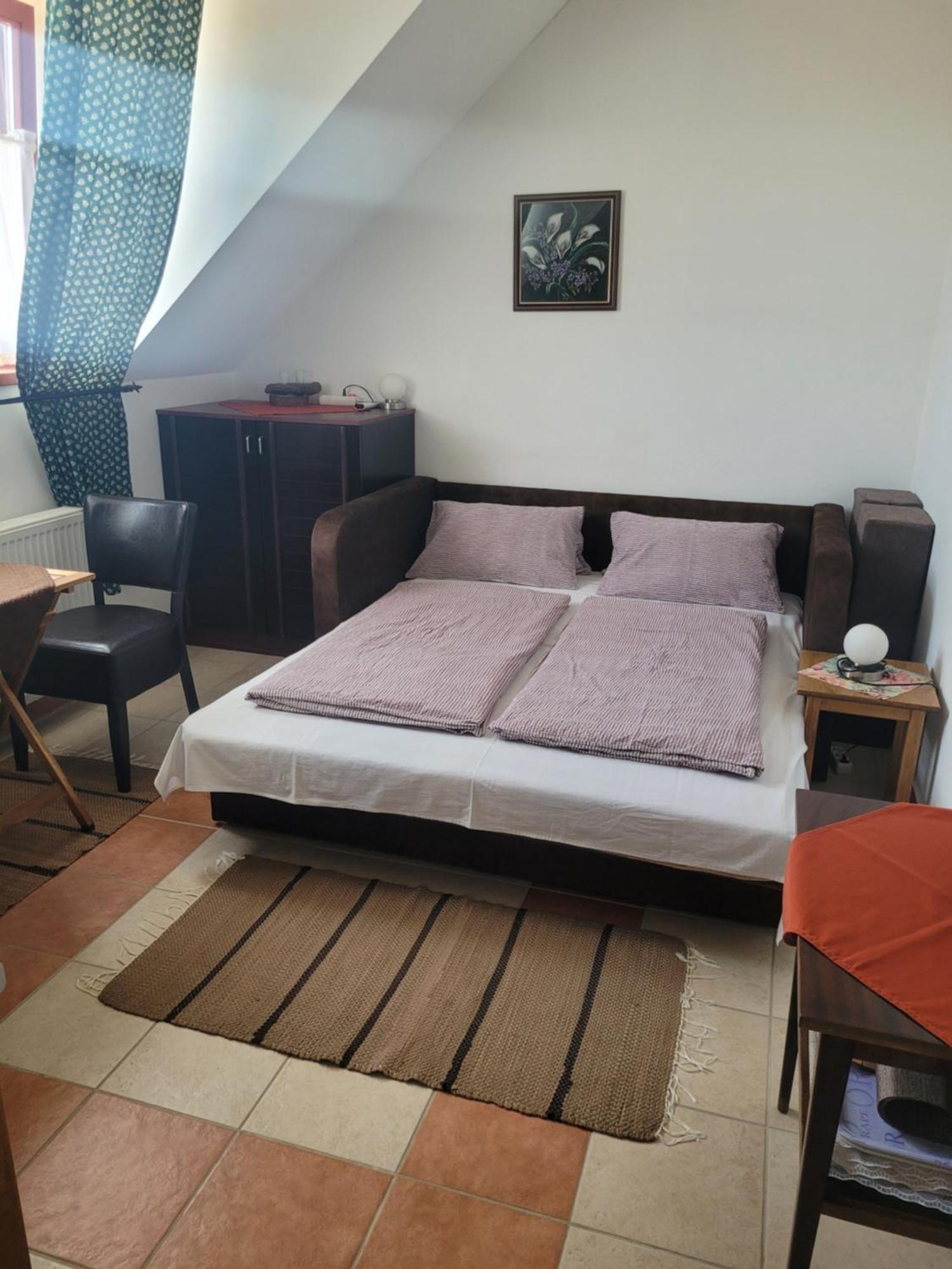 Totvar Lovas Szallashely Kovagotottos 외부 사진